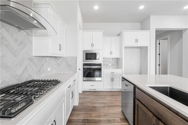 1807 NW 104th Ter, Kansas City, MO 64155