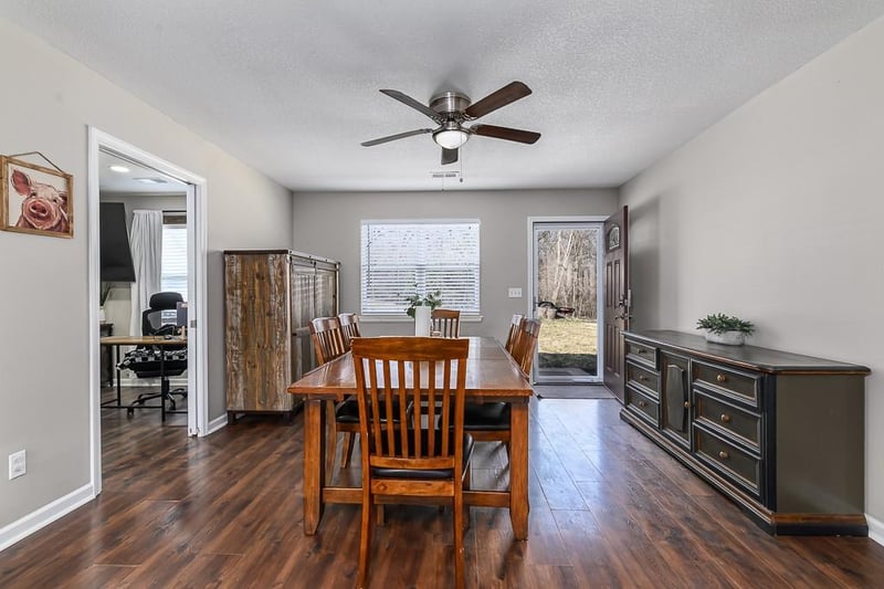 117 Brice St, Tonganoxie, KS 66086