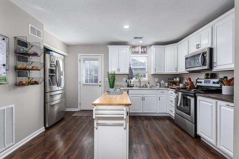 117 Brice St, Tonganoxie, KS 66086