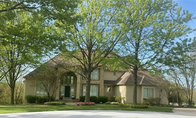 14104 Belinder Rd, Leawood, KS 66224
