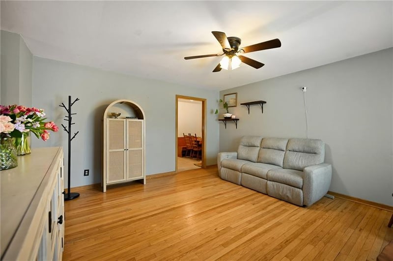 4357 Drury Ave, Kansas City, MO 64117