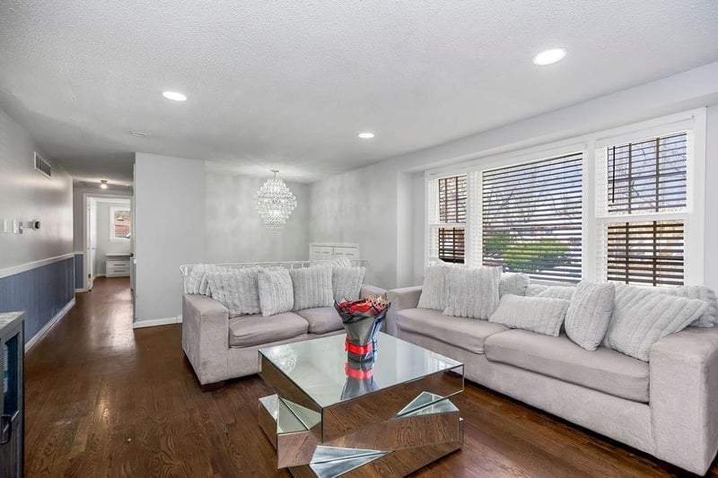 4301 51st St, Kansas City, MO 64151