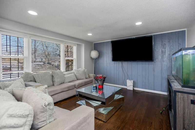 4301 51st St, Kansas City, MO 64151