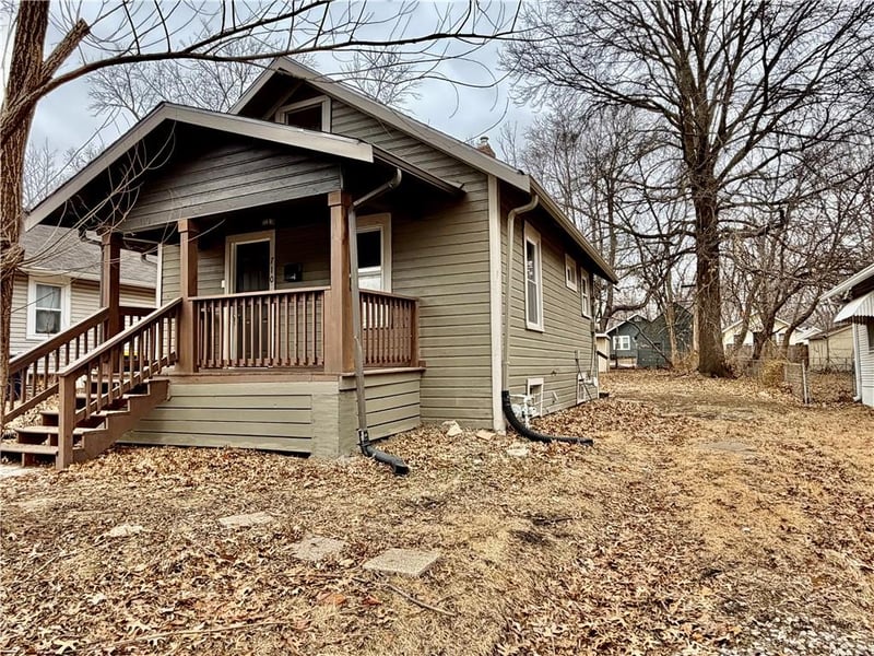 710 76th St, Kansas City, MO 64114