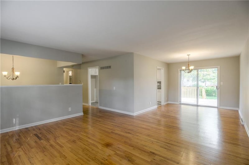 9408 81st Ter, Raytown, MO 64138