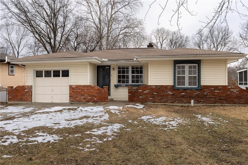 5869 Oakley Ave, Kansas City, MO 64119