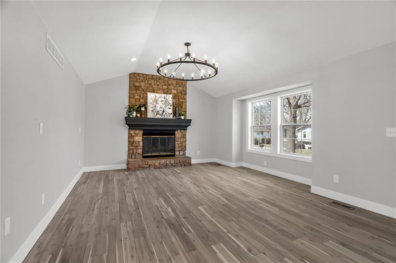 519 112th Ter, Kansas City, MO 64155