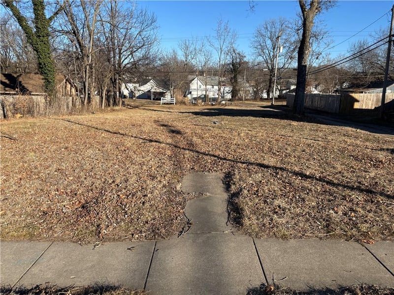 421 Main St, El Dorado Springs, MO 64756