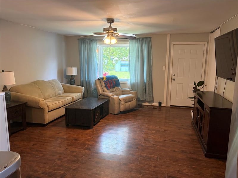 4515 N Troost Ave, Kansas City, MO 64116