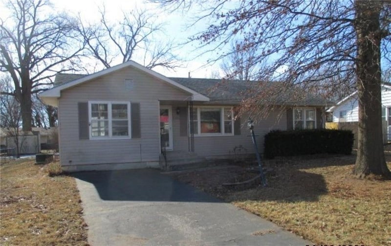 2106 E 9th St, Sedalia, MO 65301