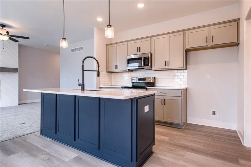 9641 Colrain Ave, Kansas City, MO 64154