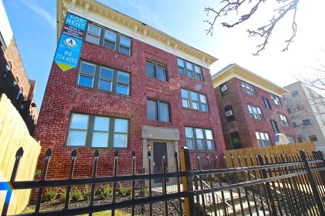 3201-3211 Broadway St, Kansas City, MO 64111