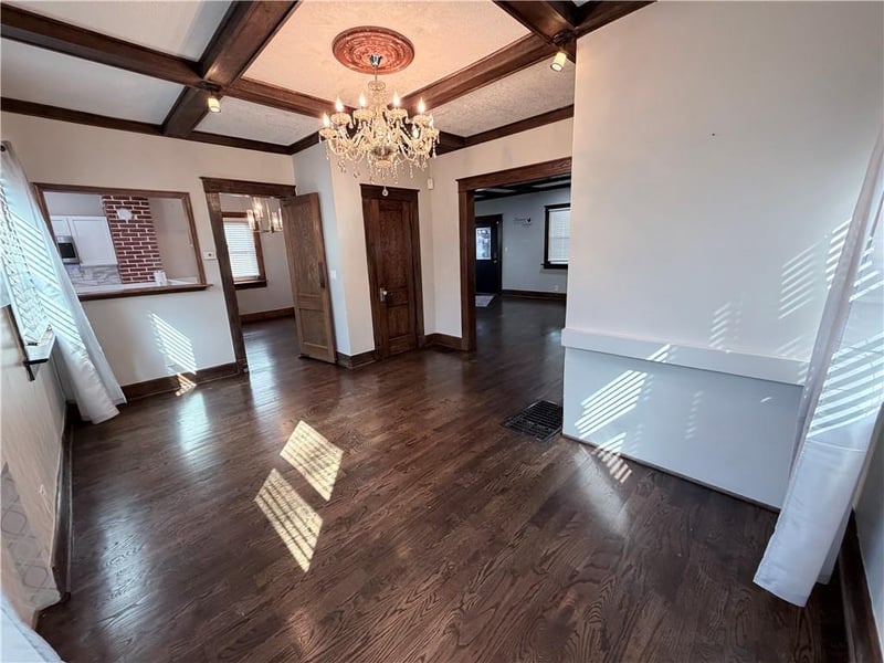 2941 Victor St, Kansas City, MO 64128