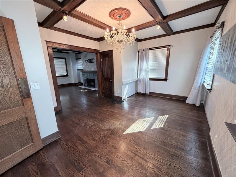 2941 Victor St, Kansas City, MO 64128