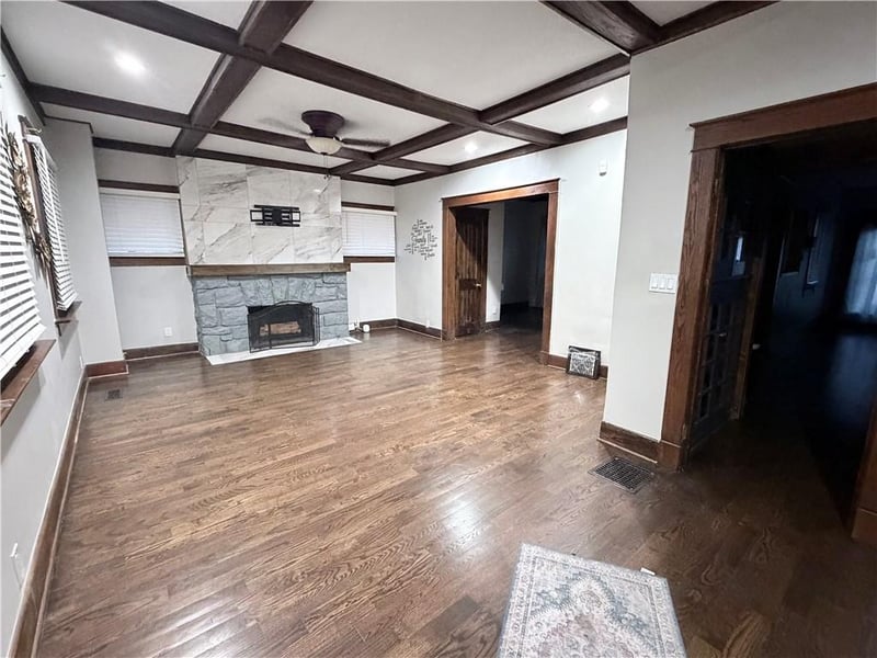 2941 Victor St, Kansas City, MO 64128