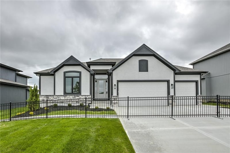 16682 Allman Rd, Olathe, KS 66062