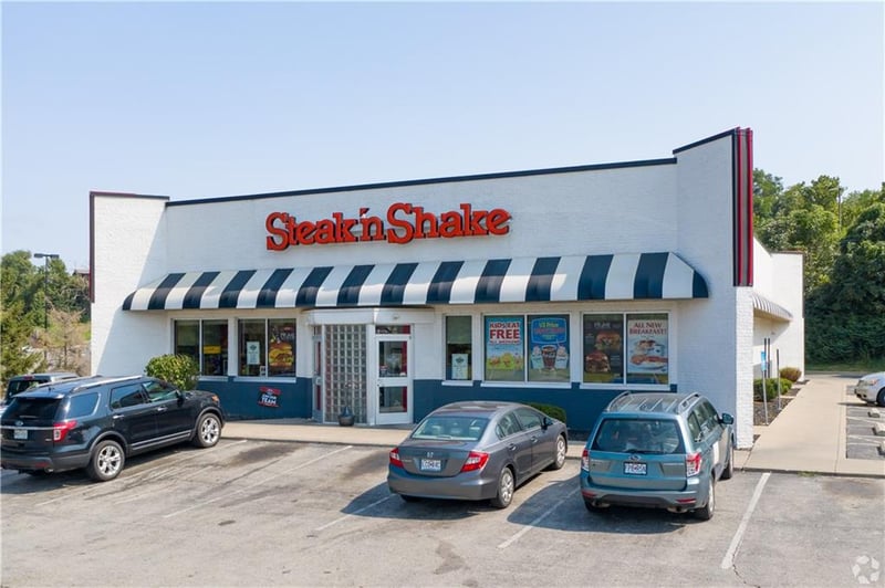 4929 N Old Pike Rd, Gladstone, MO 64118