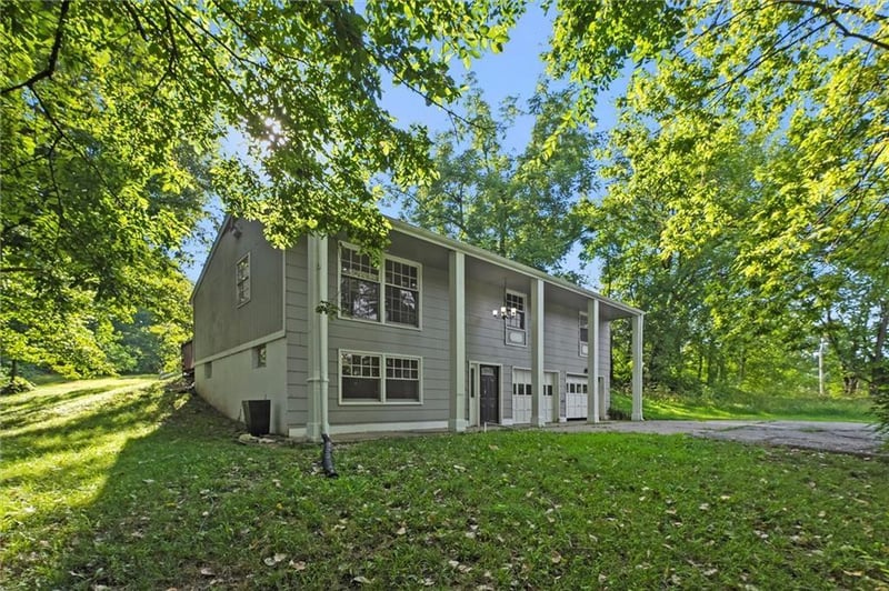 3801 Antioch Rd, Kansas City, MO 64117