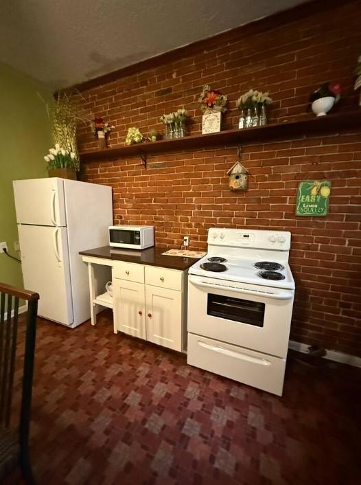 927 Huntoon St, Topeka, KS 66604
