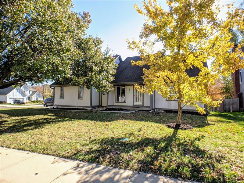 4821 122 Ter, Leawood, KS 66209