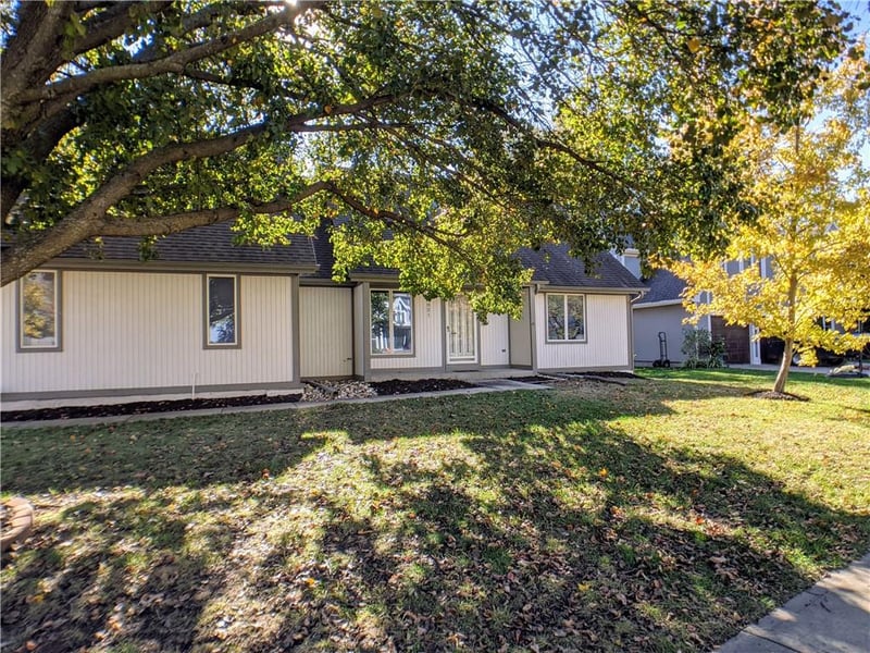 4821 122 Ter, Leawood, KS 66209