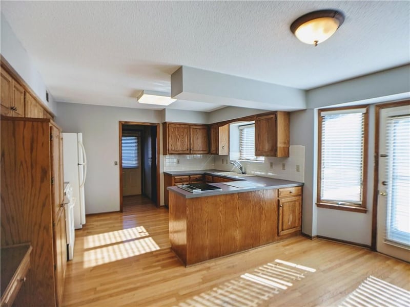 4821 122 Ter, Leawood, KS 66209