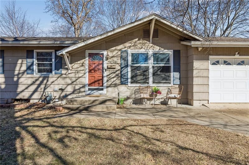 4418 49th St, Kansas City, MO 64119