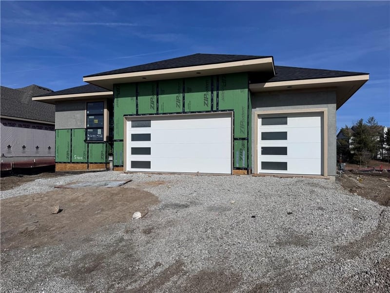 3244 133rd Ter, Leawood, KS 66209