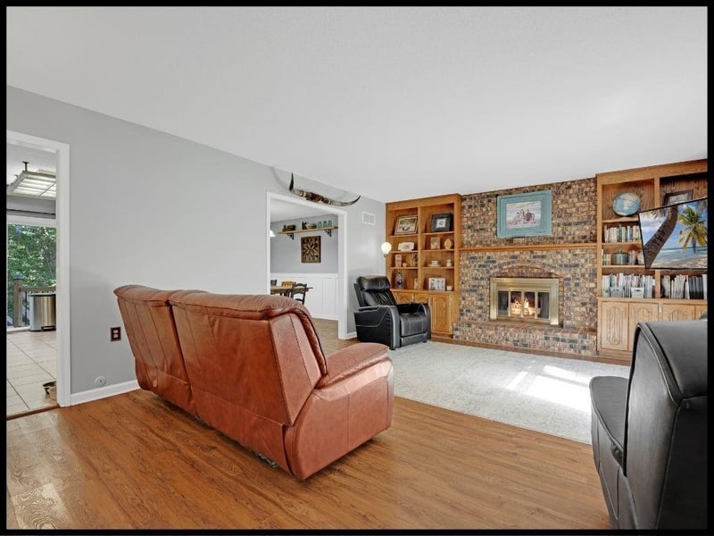 1411 Woodlawn Dr, Warrensburg, MO 64093