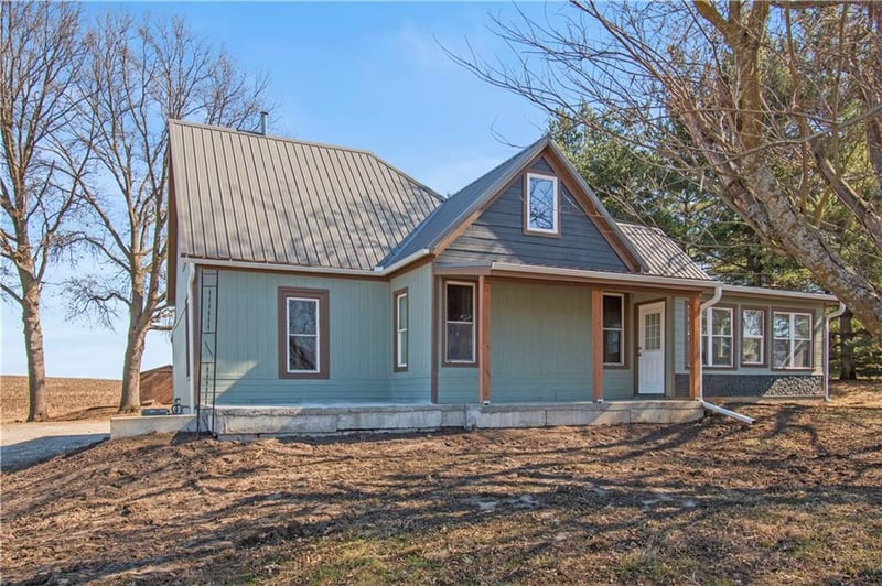 1211 Broad St, Waverly, MO 64096
