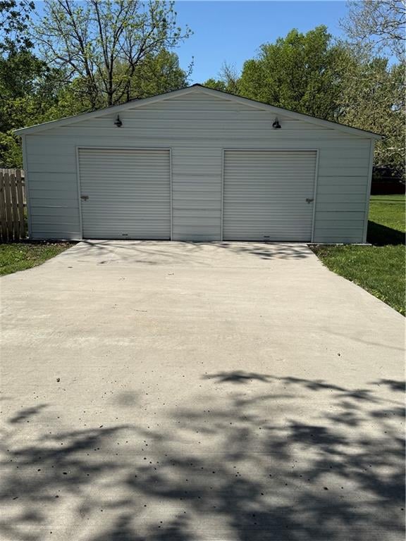 412 Donovan Rd, Lee's Summit, MO 64063