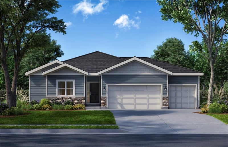 1921 Hightown Dr, Lee's Summit, MO 64082