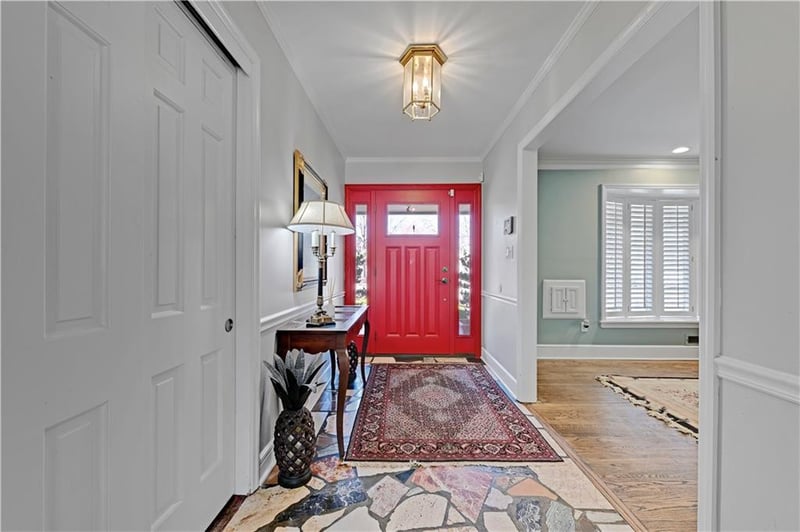 8601 Juniper Ln, Prairie Village, KS 66207