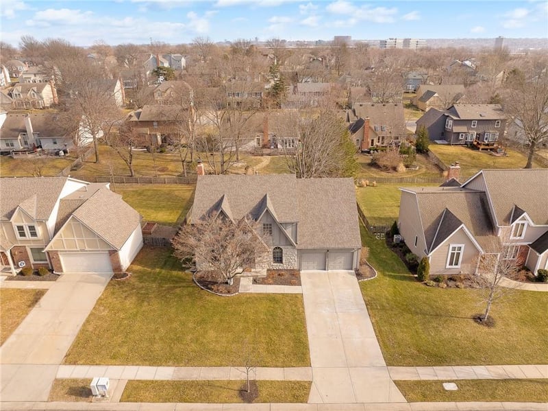 10405 King St, Overland Park, KS 66214