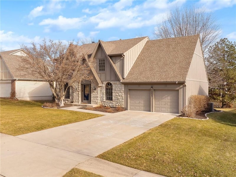 10405 King St, Overland Park, KS 66214