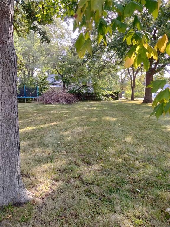 201 School St, Hamilton, MO 64644