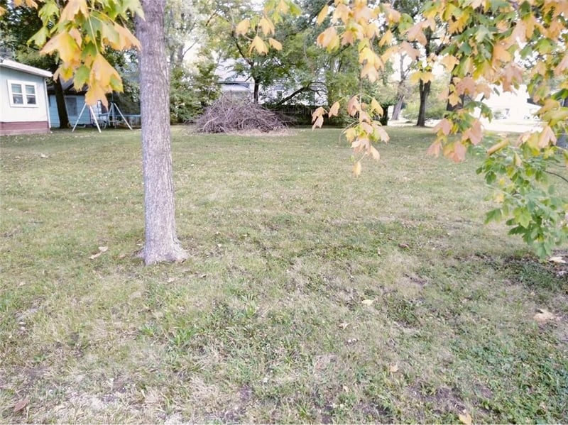 201 School St, Hamilton, MO 64644