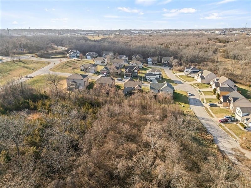 12200 Craig Dr, Grandview, MO 64030