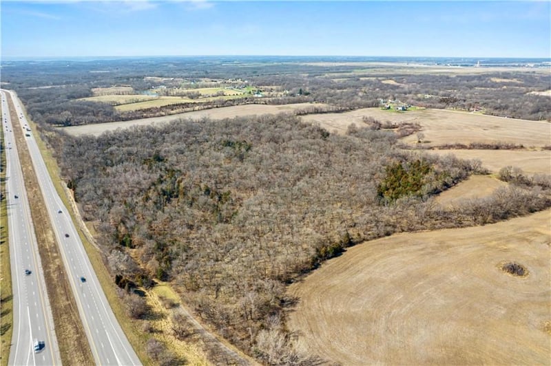 Outer Road West & N Amity Ave, Kansas City, MO 64153