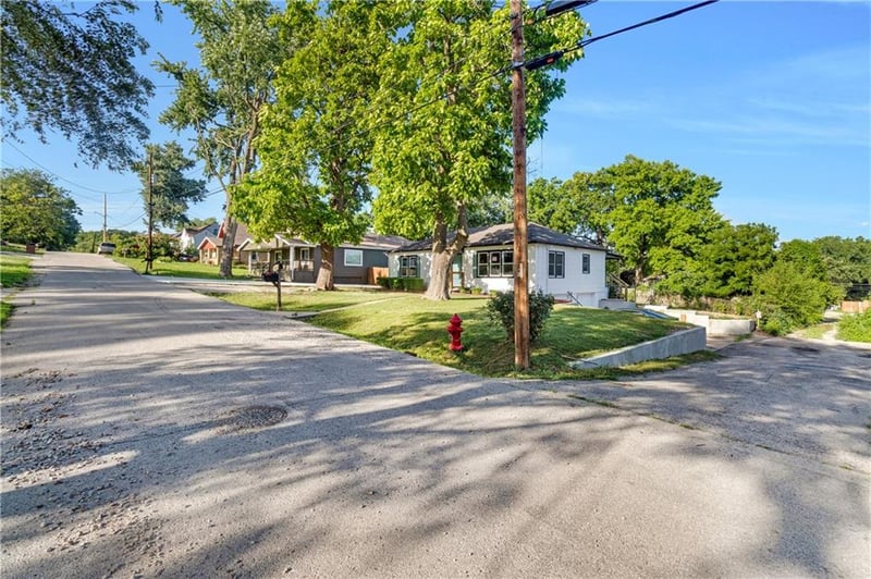 3141 37th St, Kansas City, KS 66106