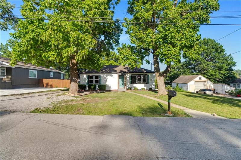 3141 37th St, Kansas City, KS 66106