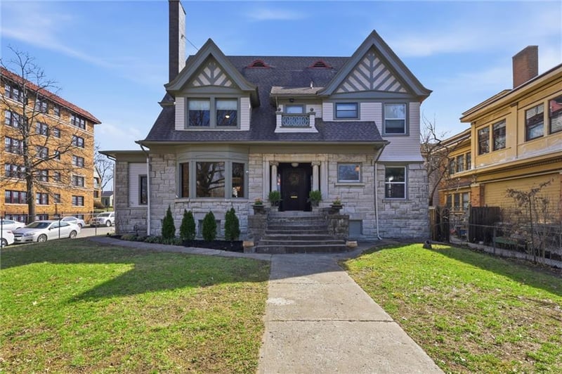 1217 Armour Blvd, Kansas City, MO 64109