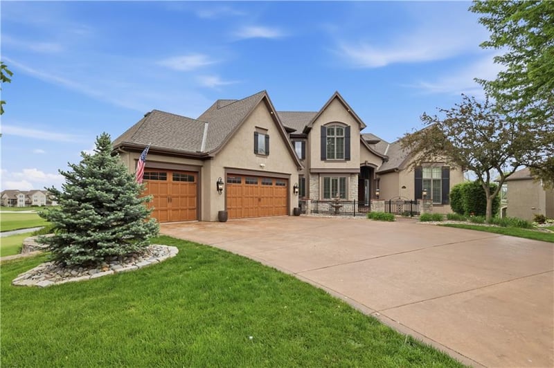10619 N Garfield Ave, Kansas City, MO 64155