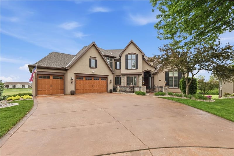 10619 N Garfield Ave, Kansas City, MO 64155