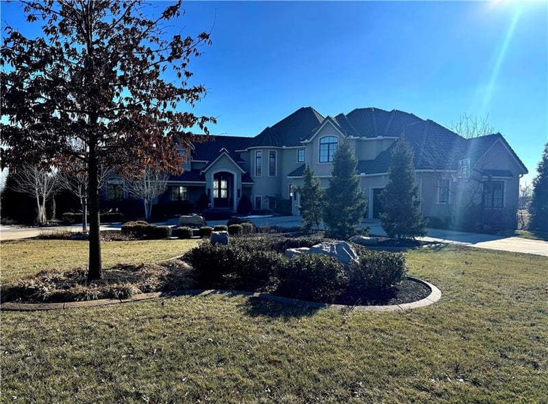 10603 156th Ter, Overland Park, KS 66221