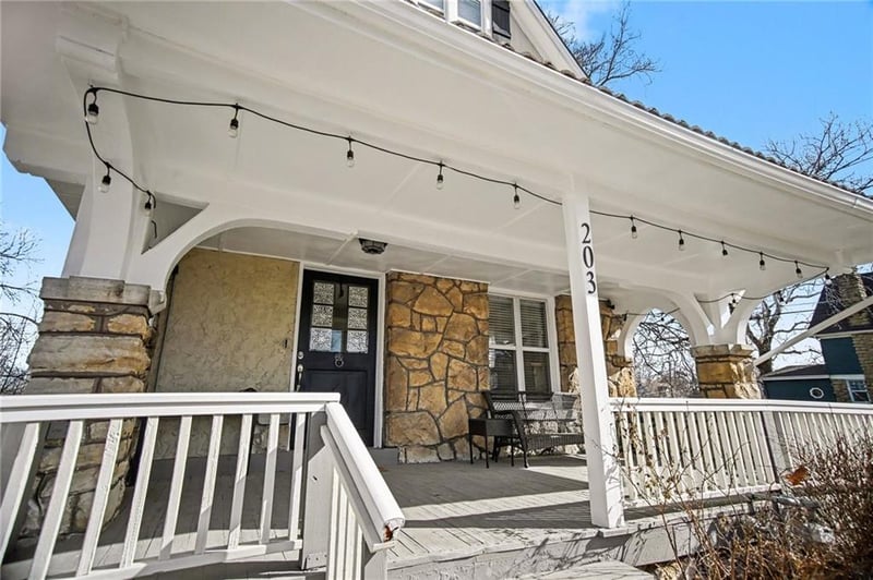 203 N Clinton Pl, Kansas City, MO 64123