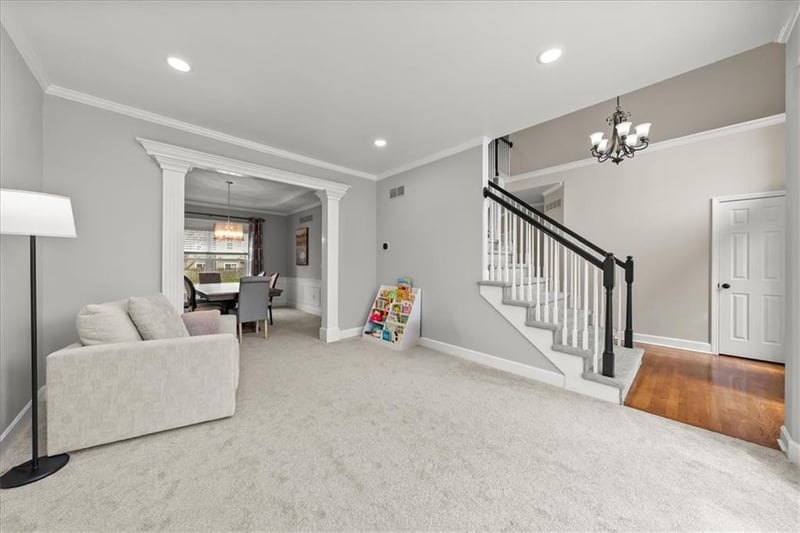 8012 131st Pl, Overland Park, KS 66213