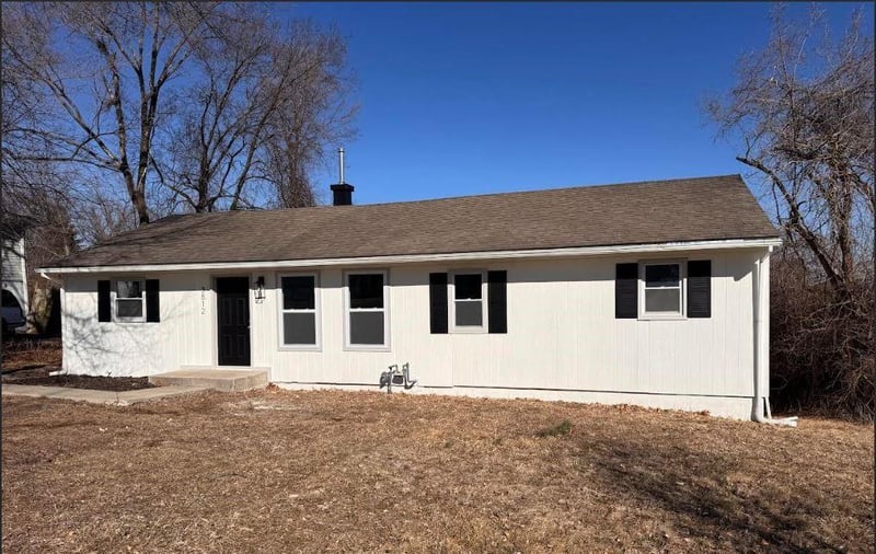 3812 93rd St, Kansas City, MO 64132