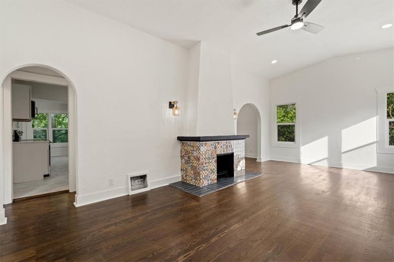 7516 Olive St, Kansas City, MO 64132