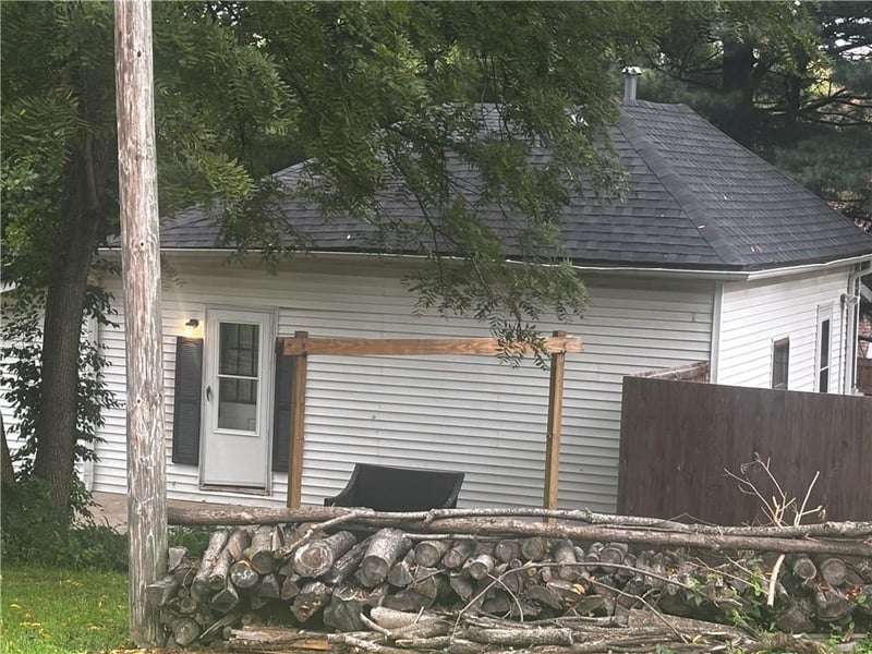 4502 Orchard Rd, St Joseph, MO 64506